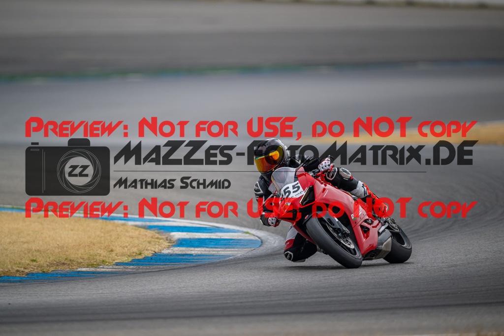 MaZZes-Fotomatrix-20260809-579942 | R1