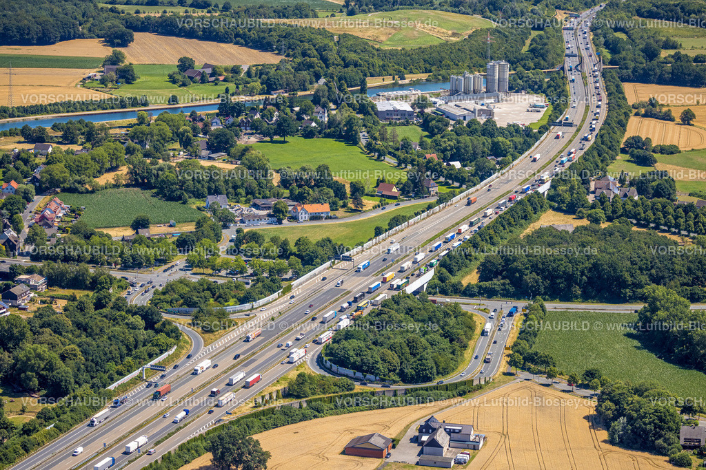 Castrop-Rauxel220706014 | Luftbild, Verkehrsstau auf der Autobahn A2, Mengede, Dortmund, Ruhrgebiet, Nordrhein-Westfalen, Deutschland