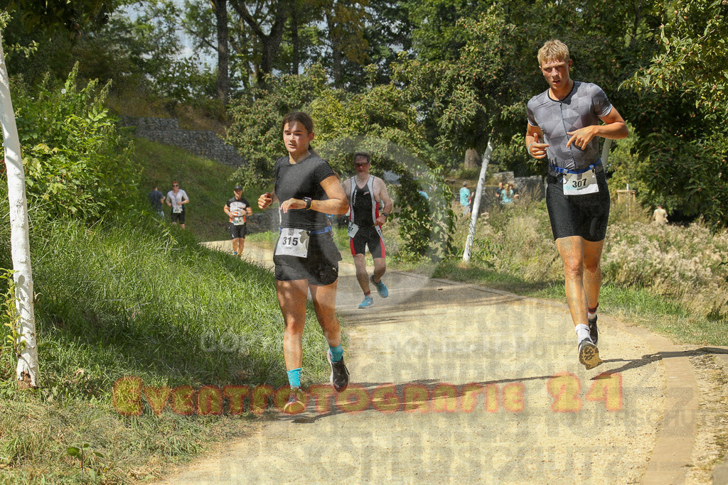 250824_1338_EX1_3071 | Sportfotografie im Rhein-Sieg Kreis, Köln, Bonn, NRW, Rheinland Pfalz, Hessen, etc. Unser Tätigkeitsfeld umfasst den Laufsport vom Volkslauf über den Marathon, Duathlon, Triathon bis zum Ultralauf wie Kölnpfad Ultra oder Schindertrail.