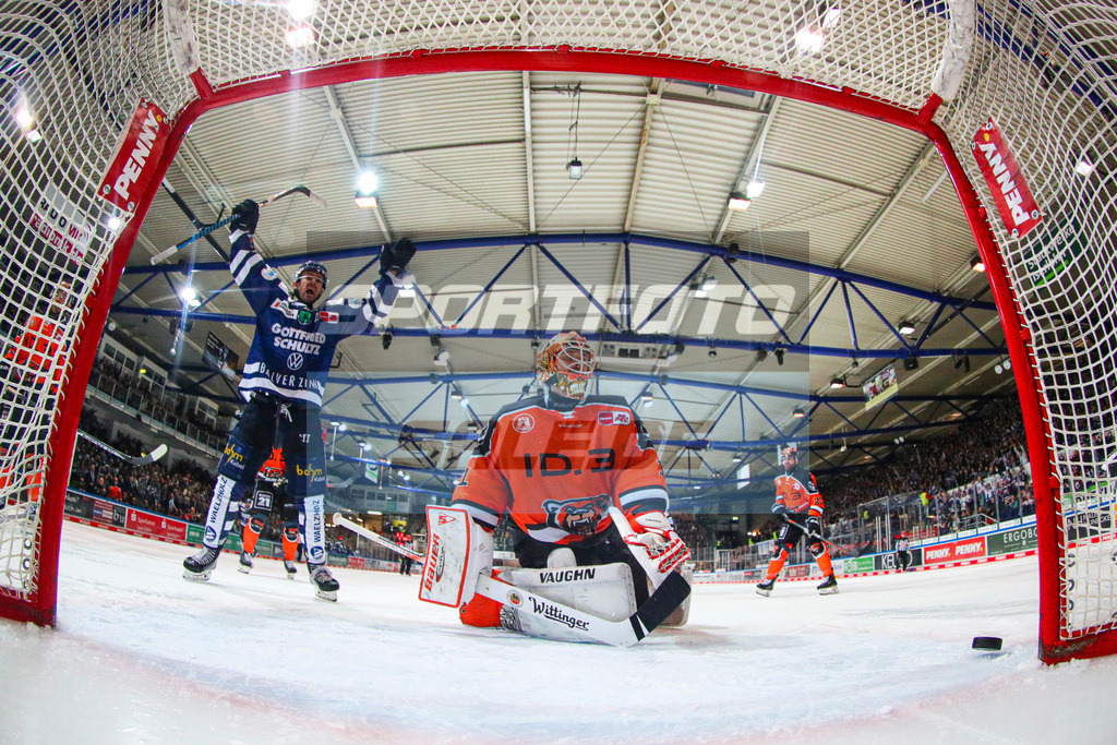 Iserlohn Roosters - Grizzlys Wolfsburg | 
DEL: Iserlohn Roosters - Grizzlys Wolfsburg - Realisiert mit Pictrs.com