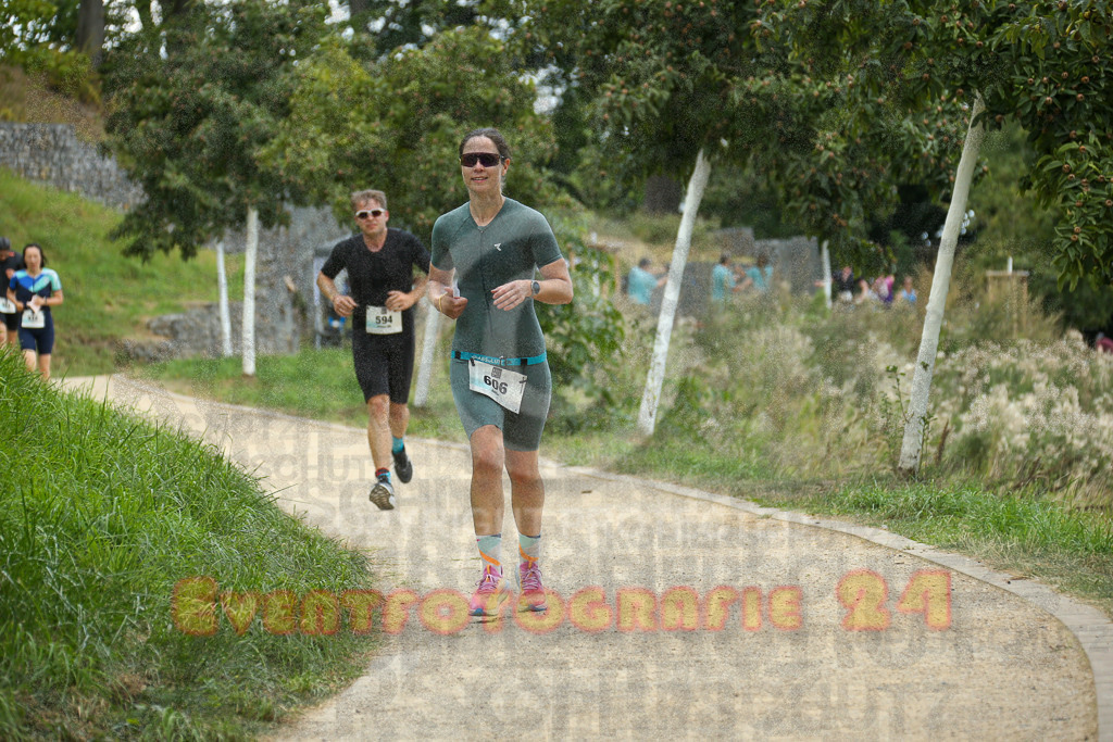 250824_1426_EX1_6180 | Sportfotografie im Rhein-Sieg Kreis, Köln, Bonn, NRW, Rheinland Pfalz, Hessen, etc. Unser Tätigkeitsfeld umfasst den Laufsport vom Volkslauf über den Marathon, Duathlon, Triathon bis zum Ultralauf wie Kölnpfad Ultra oder Schindertrail.