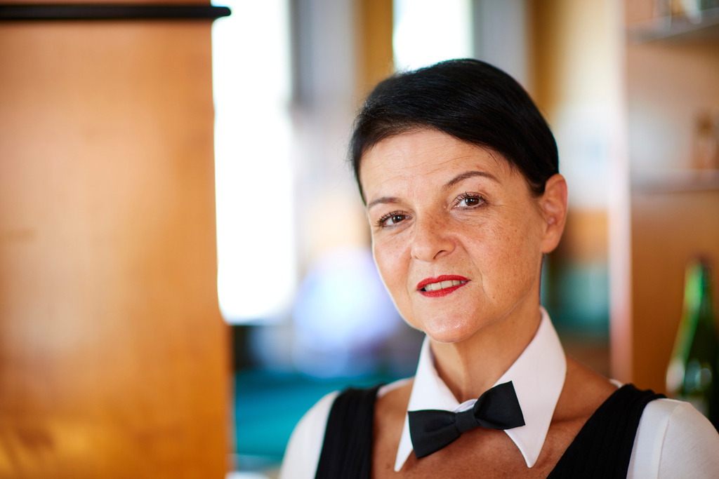 Cafe Goldegg | Wien, Austria - August 29, 2017: Cafe Goldegg, Porträt der Geschäftsführerin Astrid Krispin. - Realisiert mit Pictrs.com
