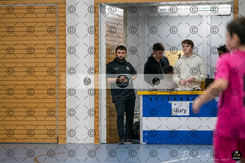 20241130_FCR-Hallenturnier-E_005 | Sport und Naturfotografie von Roberto Esposito zeigt echte Momente Bewegung und die Schönheit der Natur. Ausdrucksstarke Bilder schaffen Emotionen.