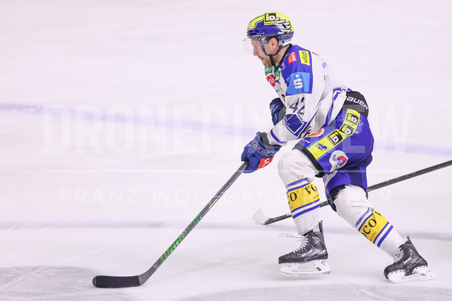 Moser Medical Graz 99ers vs EC iDM Wärmepumpen VSV – Ice Hockey    | Graz, Austria, 27.FEB.26 - ICE HOCKEY - ICE Hockey League, Graz 99ers vs Villacher SV. The image shows Alex Wall (EC VSV).     