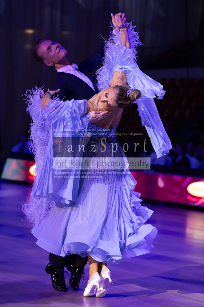 IMG_8827 | Tanzsportbilder, Standardtanz, Lateintanz, WDSF, DTV, LTVB, dancecomp, goc, hessen tanzt, blaues band der spree, walzer, tango, wiener walzer, slowfox, quickstepp, samba, rumba, cha-cha-cha, paso doble. jive, hd-kroft photography, turniertanzsport