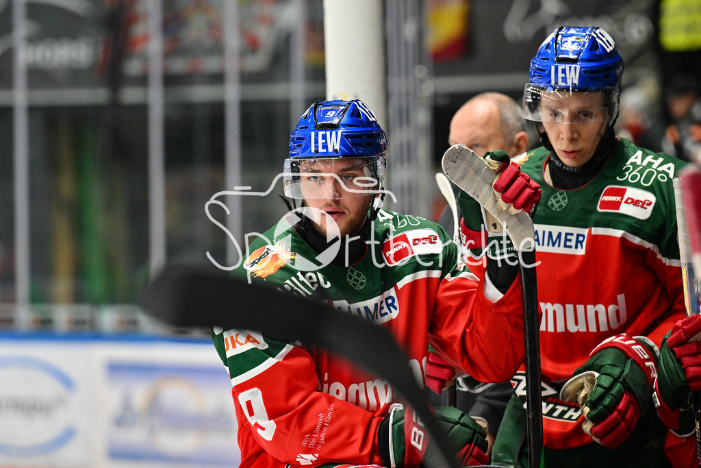 Augsburger Panther - Fischtown Pinguins | im Bild ein enttaeuschter Justin VOLEK (Augsburger Panther #9) / DEL: Augsburger Panther - Fischtown Pinguins, Curt Frenzel Stadion am 08.01.2025