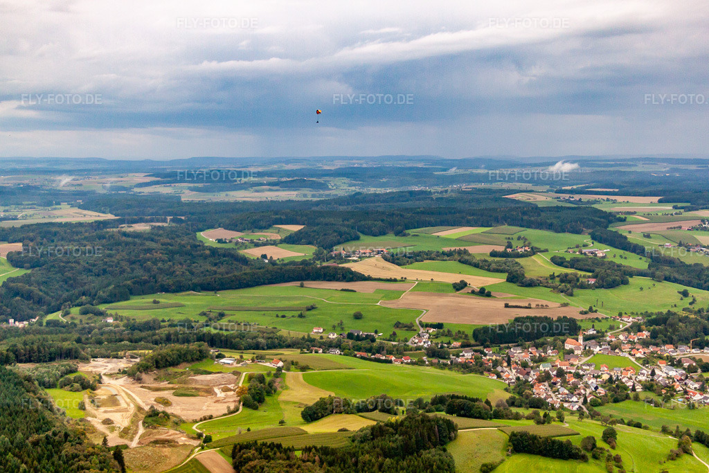 Luftbild: Stockach, Burgtal im Ortsteil Hoppetenzell in Stockach im Bundesland Baden-Württemberg in Deutschland. Foto: IMG_71811.jpg vom 31.08.2014 durch Werner Riehm/FLY-FOTO.de