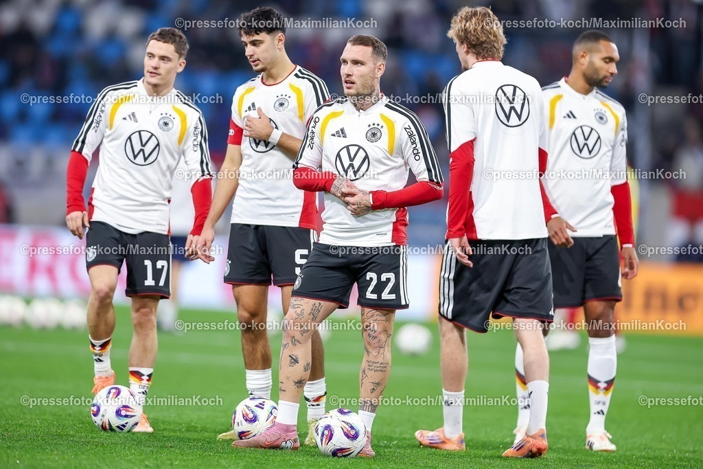 DFB14112503059 | 14.11.2025, Fußball, Länderspiel, WM-Qualifikation Europa, Deutschland - Luxemburg, Stade de Luxembourg (Croix de Gasperich, Luxemburg), 9. Spieltag, Saison 2025 2026: v.l. Florian Wirtz (GER #17) Aleksandar Pavlovic (GER #05) David Raum (GER #22)  Nick Woltemade (GER #11) Ridle Baku (GER #23) Regulations prohibit any use of photographs as image sequences and or quasi-video.