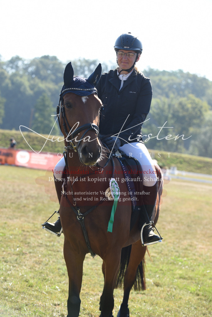 DSC_5488 | Pferde- und Turnierfotografie in Westsachsen. Pferdeportraits, Auftragszeichnungen und intuitive Kunst.