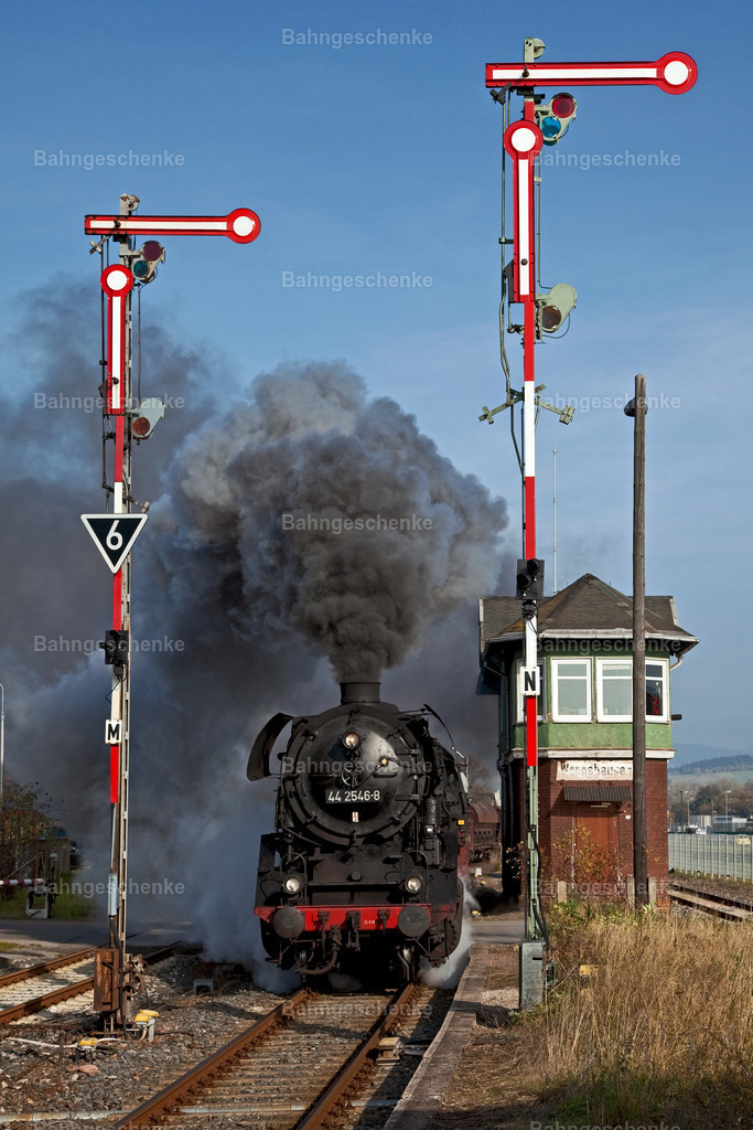 BEM442546Wernshausen3p281011 | Stöbern Sie durch einzigartige Aufnahmen und finden die perfekte Aufnahme für jeden Eisenbahnentheusiast! Stellen Sie sich aus einer Reihe von Möglichkeiten wie der Druck auf Leinwände, Fotoposter, Kalender oder Magnetfotos Ihr Geschenk zusammen