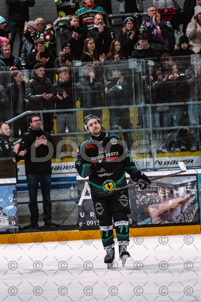Alligators_vs_Toelz_15_02_2026-50 | Höchstadt Alligators Fotogalerie: Eishockey-Action aus Franken. Professionelle Spielfotos, Portraits & Stadionbilder zum Download. Jetzt entdecken! - Realisiert mit Pictrs.com