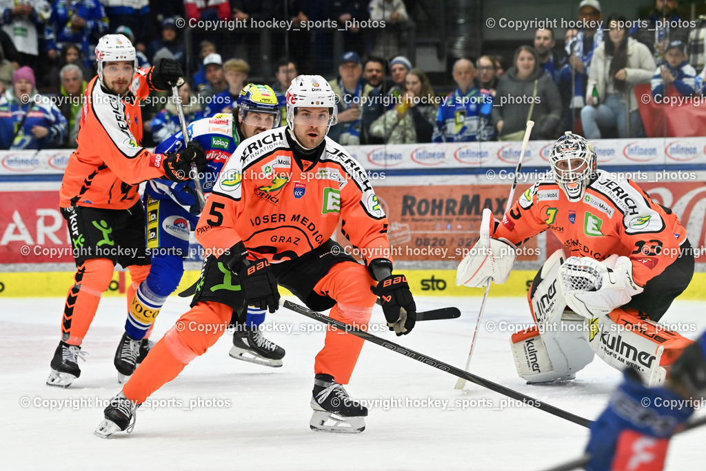 EC IDM WÄRMEPUMPEN VSV vs. MOSER MEDICAL GRAZ99ERS | #33 Maxime Lagacé Graz 99ers, #5 Kasper Kotkansalo Graz 99ers, #13 Adam Helewka EC VSV, EC IDM WÄRMEPUMPEN VSV vs. MOSER MEDICAL GRAZ99ERS, EC IDM WÄRMEPUMPEN VSV vs. MOSER MEDICAL GRAZ99ERS am 12.03.2026 in Villach (Stadthalle Villach), Austria, (Photo by Bernd Stefan)