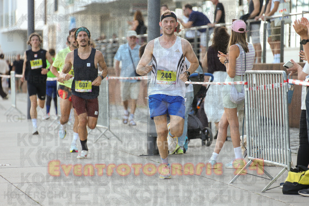 250920_1443_EX1_7382 | Sportfotografie im Rhein-Sieg Kreis, Köln, Bonn, NRW, Rheinland Pfalz, Hessen, etc. Unser Tätigkeitsfeld umfasst den Laufsport vom Volkslauf über den Marathon, Duathlon, Triathon bis zum Ultralauf wie Kölnpfad Ultra oder Schindertrail.