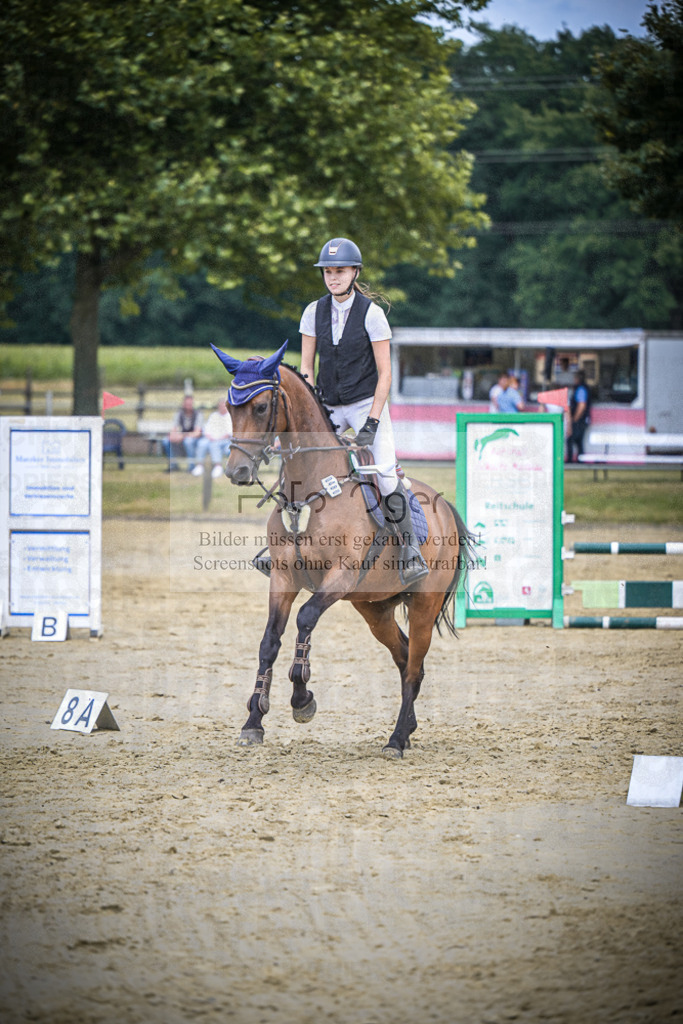 DOS_9828 | Entdecke hochwertige Reitturnierfotos von Foto Oger. Professionell, emotional und authentisch – jetzt Lieblingsmomente im Shop bestellen.Deutschlandweite Turnierfotografie. - Realisiert mit Pictrs.com