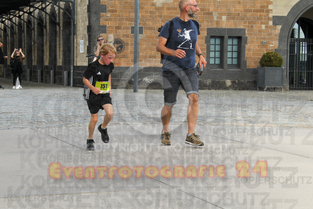 250920_1335_EV4_6173 | Sportfotografie im Rhein-Sieg Kreis, Köln, Bonn, NRW, Rheinland Pfalz, Hessen, etc. Unser Tätigkeitsfeld umfasst den Laufsport vom Volkslauf über den Marathon, Duathlon, Triathon bis zum Ultralauf wie Kölnpfad Ultra oder Schindertrail.