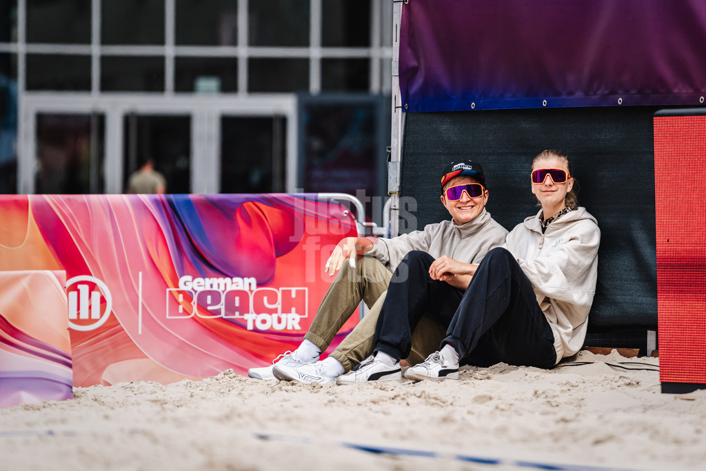 Beachvolleyball | Frauen | German Beach Tour 2024 | Tourstop Bremen | 06.06.2024 | v.l. Melanie Gernert und Nele Barber