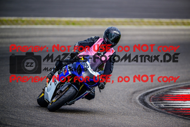 MaZZes_FotoMatrix_240717_6007705_6184 | INST