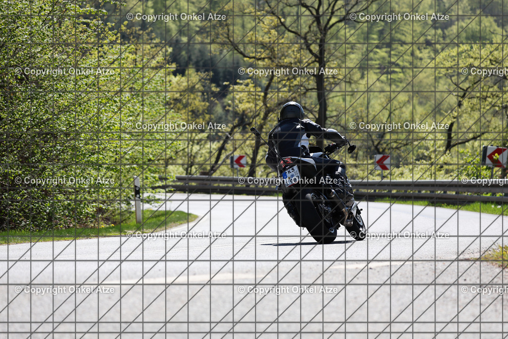 IMG_7086 | Fotograf am Kyffhäuser. Onkel Atze. Kyffhäuser Rennstrecke. Café36. Motorsportfotografie. - Realisiert mit Pictrs.com