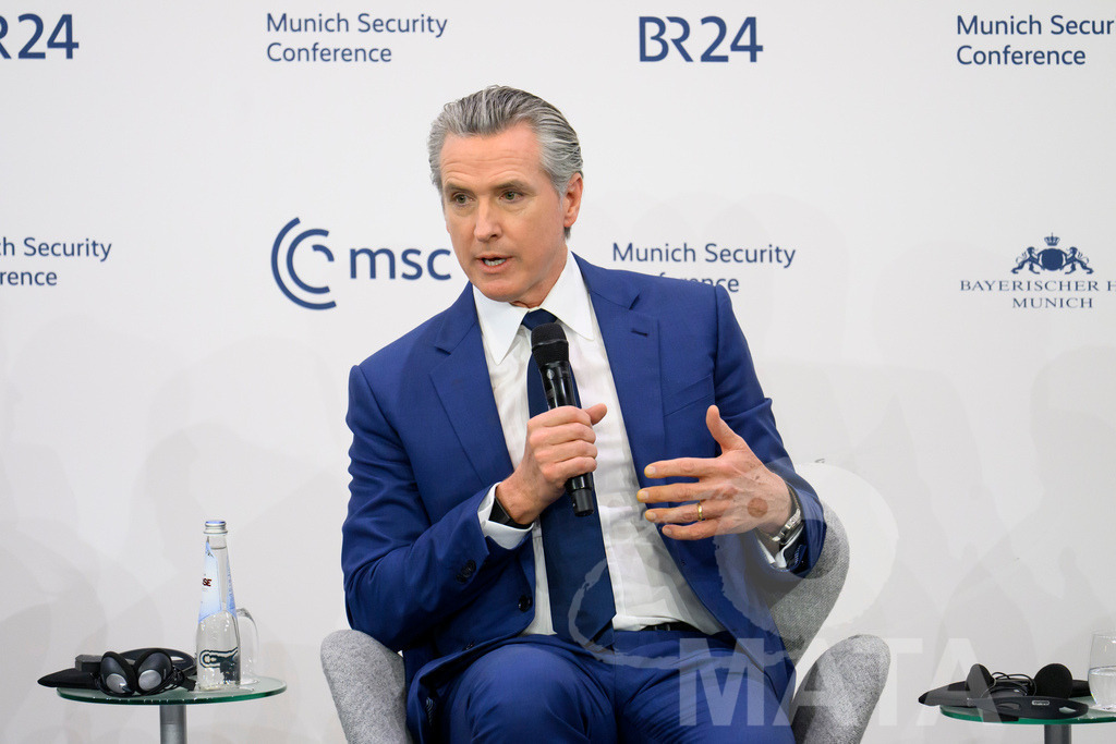 _DWA6159 | MATA IndoCon - Realisiert mit Pictrs.com