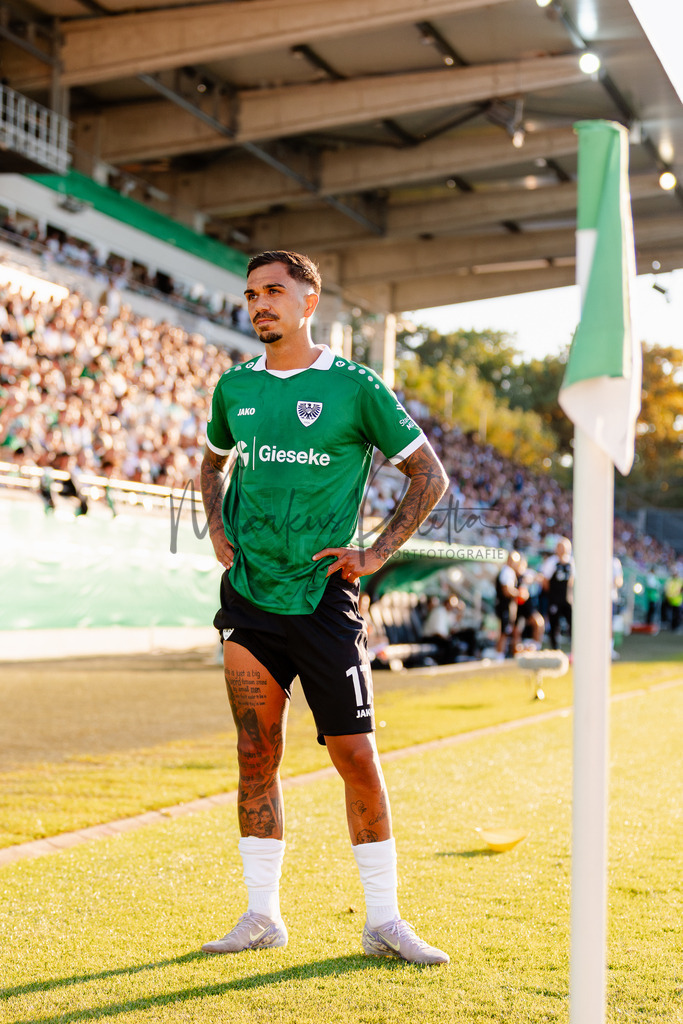 DFB-Pokal 2025/2026, 1. Runde: SC Preußen Münster - Hertha BSC Berlin | Münster, 18.08.2025: DFB-Pokal 2025/2026, 1. Runde, SC Preußen Münster gegen Hertha BSC Berlin im LVM-Preußenstadion in Münster.(Foto: sportfotografie.ms | Markus Paletta) - Realisiert mit Pictrs.com