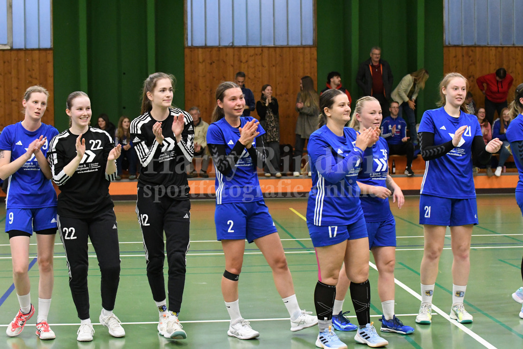 SSG Metten :  TSV Schleißheim II  33:18 | erfolgreiche SSG Damen - Realisiert mit Pictrs.com