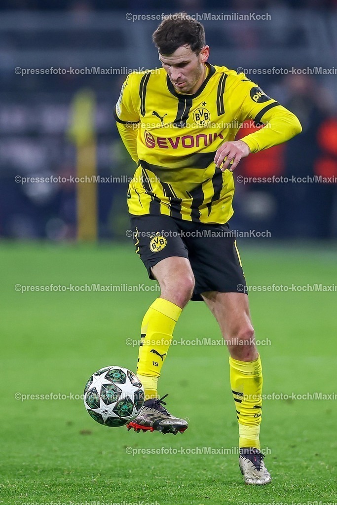 UCL04032502194 | 04.03.2025, Fußball, UEFA Champions League, Borussia Dortmund - OSC Lille, Signal Iduna Park, Runde der 16, Saison 2024 2025: Pascal Groß (BVB #13)