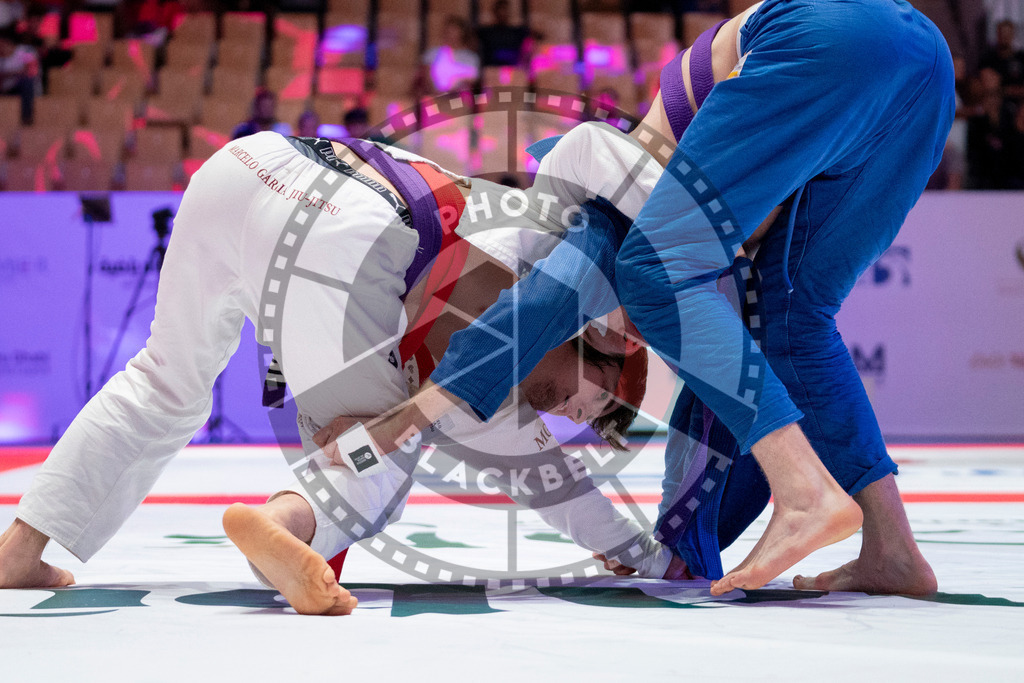 20231109PBB6523 | Fighters compete during the AJP World Professional Championship in the Mubadala Arena in Abu Dhabi, Arab United Emirates, on November 9, 2023.