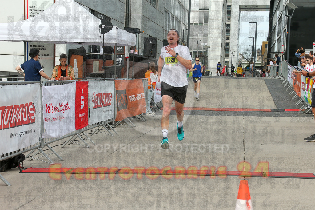 250920_1322_EX1_4204 | Sportfotografie im Rhein-Sieg Kreis, Köln, Bonn, NRW, Rheinland Pfalz, Hessen, etc. Unser Tätigkeitsfeld umfasst den Laufsport vom Volkslauf über den Marathon, Duathlon, Triathon bis zum Ultralauf wie Kölnpfad Ultra oder Schindertrail.
