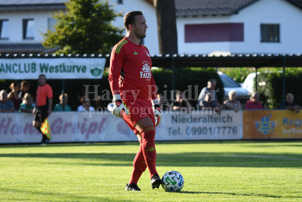 SpVgg Niederalteich : SpVgg GW Deggendorf | Manuel Rieger (SpVgg Niederalteich) - Realisiert mit Pictrs.com
