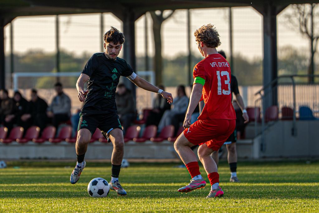 Fußball I A-Junioren I Saison 2025-2026 I VFL Oythe - SFN Vechta I 07540 | jns.sportfotos - Realisiert mit Pictrs.com