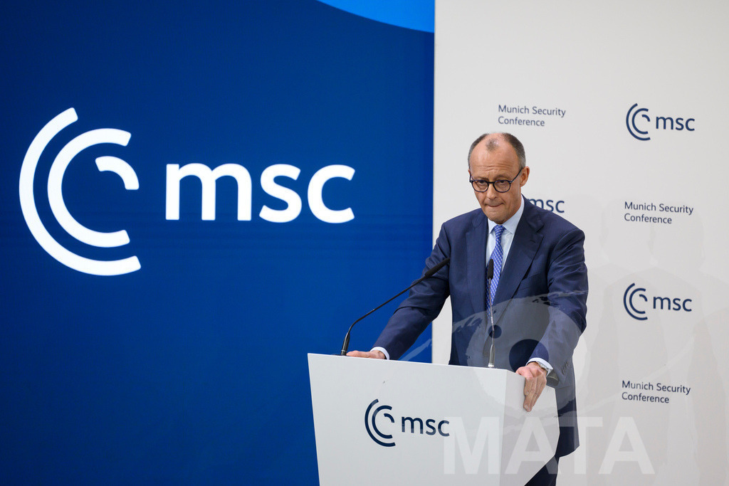 _DWI3497 | MATA IndoCon - Realisiert mit Pictrs.com