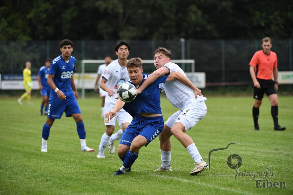 Sport-Duwe Cup | Sport-Duwe Cup Oldenburg; SSV Jeddenloh (weiß)-VFB Oldenburg (blau) am 05.07.2025 in Oldenburg (Sportanlage TuS Eversten), Photo: Philip Eiben 2025 - Realisiert mit Pictrs.com