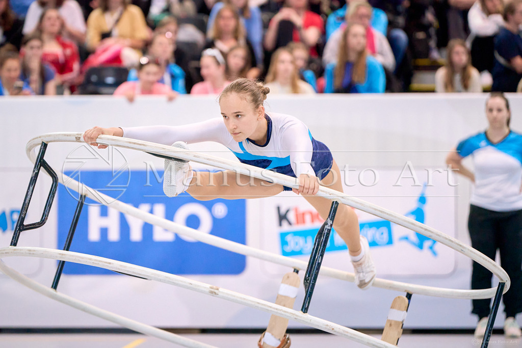 A-DSC01541 | Professionelle Sportfotografie in Hamburg, Schleswig-Holstein und Niedersachsen – spezialisiert auf Rhönrad, Geräteturnen, Leistungsturnen und rhythmische Sportgymnastik. Bundesweite Begleitung von Rhönrad-Events. Jetzt Sport-Fotos - Realisiert mit Pictrs.com