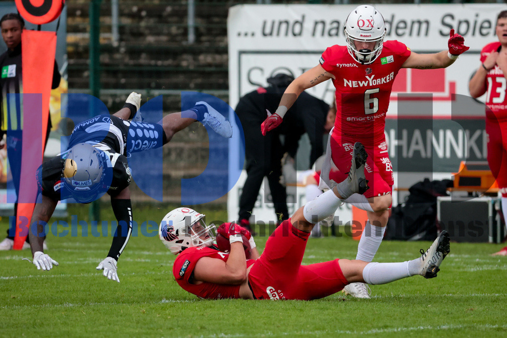 GFL: Paderborn Dolphins vs. New Yorker Lions{date} -  | {headline}(Foto: Sebastian Sendlak / BOND) - Realisiert mit Pictrs.com