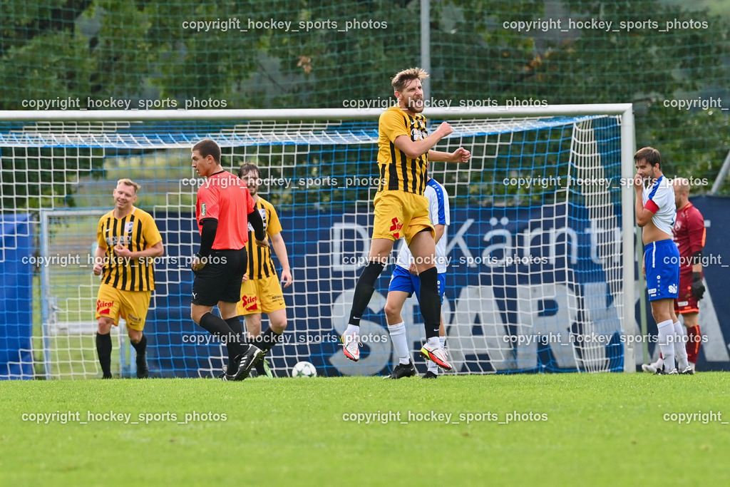 SK Treibach Juniors vs. SC Reichenau 17.9.2022 | Jubel SC Reichenau Mannschaft, #8 Kristian Draksler, #15 Samuel Tamegger