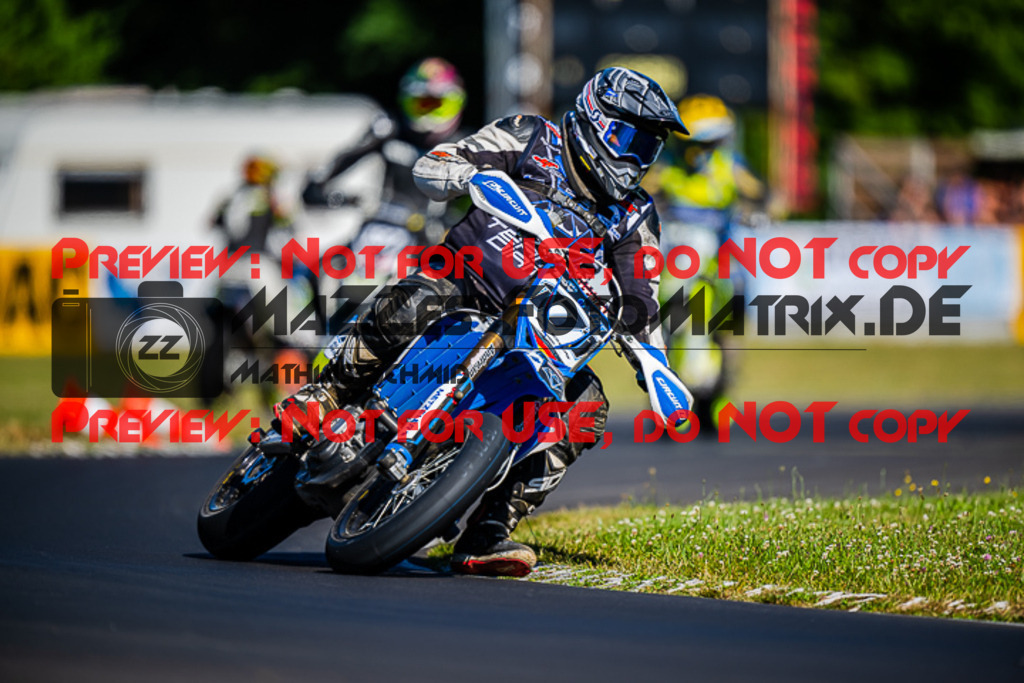 MaZZes_FotoMatrix_220702_845 | S4