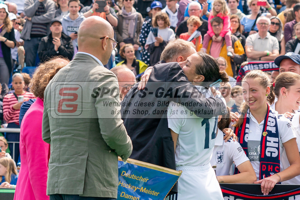 Final4_20240519-1317-0036 | Bonn, Deutschland, 19.05.2024:  in Aktion waehrend des Spiels der Deutsche Feldhockey-Meisterschaften 2024 zwischen Final 4 Damen Finale Düsseldorfer HC - Mannheimer HC im Bonner THV am 19.05.2024 in Bonn, Deutschland. (Foto von Stephan Fehrmann)

Bonn, Germany, 19.05.2024:  in action during the game of Deutsche Feldhockey-Meisterschaften 2024 between Final 4 Damen Finale Düsseldorfer HC - Mannheimer HC in Bonner THV at 19.05.2024 in Bonn, Deutschland. (Foto from Stephan Fehrmann)