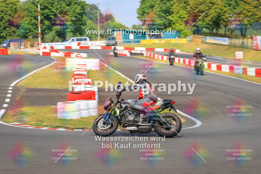 _DSK2343 | Hier findet Ihr Bilder von Touristenfahrten auf der Nürburgring Nordschleife oder von anderen Veranstaltungen die ich besucht habe. Viel Spass beim Durch Schauen 