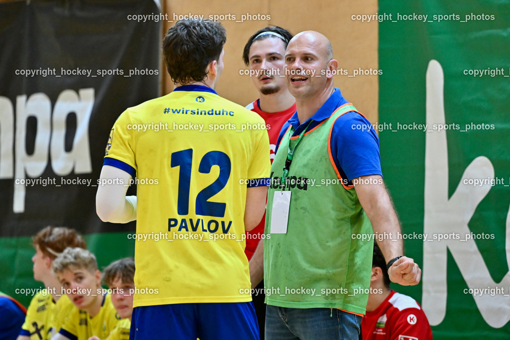 SC Ferlach vs. UHC Hollabrunn | #12 PAVLOV Hari UHC Hollabrunn, Headcoach UHC Hollabrunn MITKOV Vlatko, SC Ferlach vs. UHC Hollabrunn, SC Ferlach vs. UHC Hollabrunn am 20.09.2025 in Ferlach (Ballspielhalle Ferlach), Austria, (Photo by Bernd Stefan)