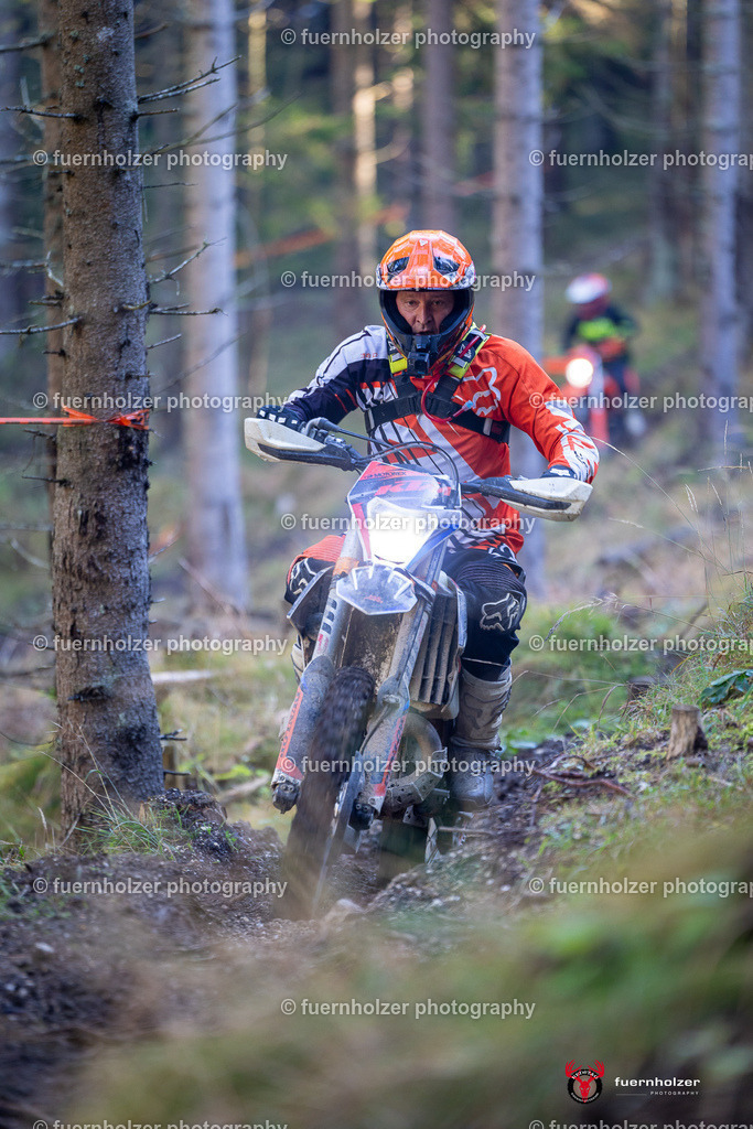 fuernholzer_241026-C2-79 | Fotografische Impressionen von der Red Stag Enduro Extreme by fuernholzer-photography.com. Endurosport in Österreich fotografisch festgehalten von fuernholzer. Auftragsfotografie für Private, Gewerbefotos und Industriefotografie. Eventfotografie, Sportfotografie und Motorsportfotografie. Anbieter von Fotoworkshops, Fototraining, fotografischen Vorträgen und Fotoseminaren.