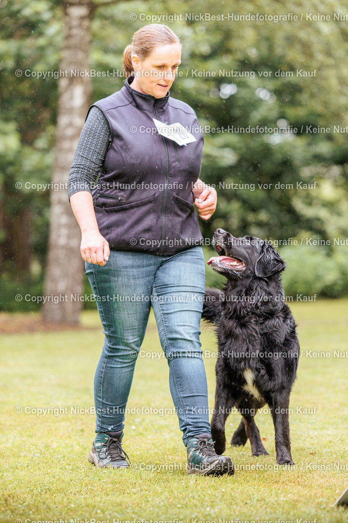 RO-Blumenthal-2026-Nickbest-Hundefotografie-0542 | Dein Hund! Dein Moment! Deine Erinnerungen! Hundefotografie in Bremen Blumenthal. Ich fange die besonderen Momente deines Vierbeiners ein – ob Indoor mit Blitzanlage oder in der freien Natur. Sicher dir dein Moment und dein Termin für eure Erinnerungen.