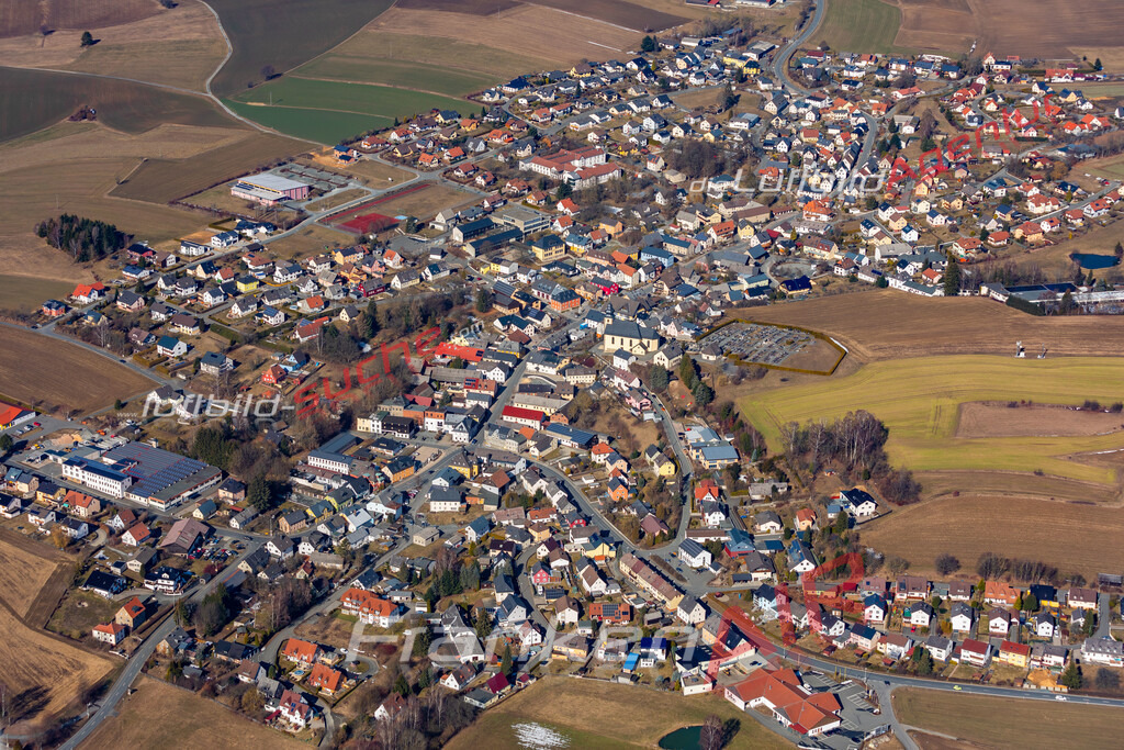 aktuelles Luftbild von  Marktleugast  - Luftaufnahme wurde 2019 von https://frankenair.de mittels Flugzeug (keine Drohne) erstellt.
