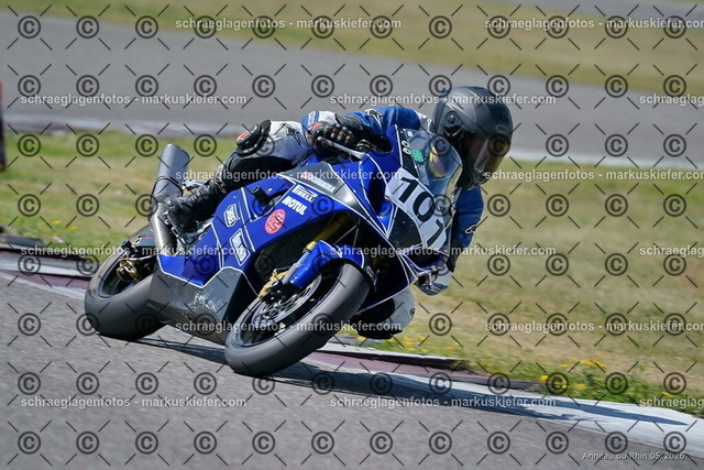 26BT02-0941 | markuskiefer.com - Realisiert mit Pictrs.com