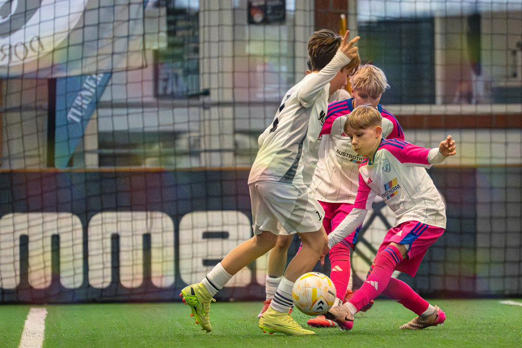 blr.pics-167 | Professionelle Fußball- und Sportfotografie. Spielbilder online ansehen und kaufen – Einzelbilder oder komplette Galerien in hoher Qualität. - Realisiert mit Pictrs.com