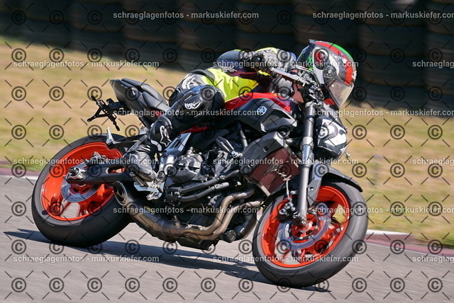 26bt05-1350 | markuskiefer.com - Realisiert mit Pictrs.com
