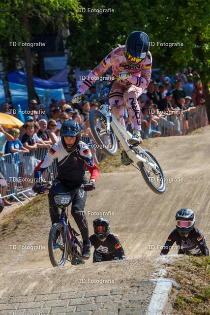 DM_BMX_Race_2025-06494 | Fotogalerie von Thomas Dettweiler mit Eventbildern und lizenzfreien Fotos. Perfekt als Wandbild, für Büro, Website oder private Nutzung. - Realisiert mit Pictrs.com