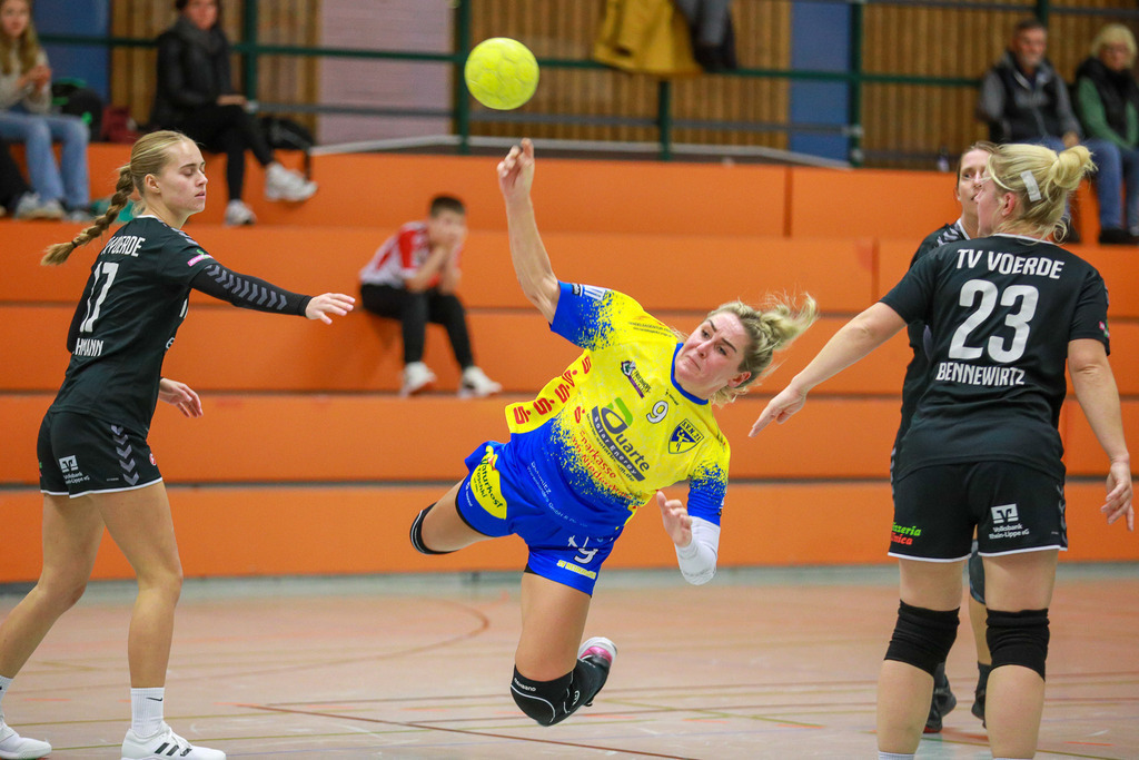 SVN_TvVoerde_021124_048 | Bildergalerie von Sport-Ereignissen aber auch von weiteren spannenden Dingen - nicht nur vom Niederrhein. In Anlehnung an den bekannten Spruch von Hanns Dieter Hüsch heißt das Motto: "Niederrhein ist überall".  - Realisiert mit Pictrs.com