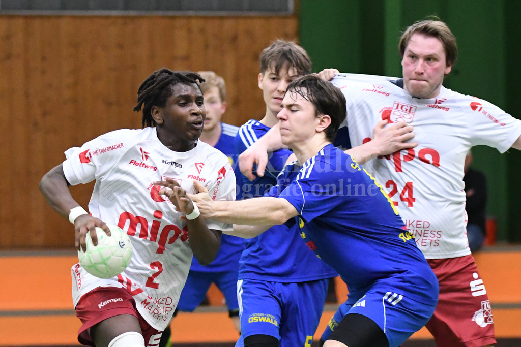 SSG Metten :  TG Landshut II  | #2 Goncalves, Diogo (TG Landshut II) gegen Emanuel Pirzer (SSG Metten #24) - Realisiert mit Pictrs.com