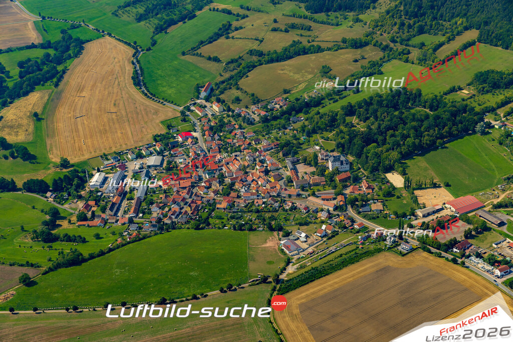 Luftaufnahme Großkochberg Uhlstädt-Kirchhasel - Die Luftaufnahme wurde 2025 vom UL-Flugzeug heraus erstellt ( ohne Drohne ) - Hochauflösende Luftaufnahme - für professionelle Ausdrucke geeignet. Die Geschenkidee !Mit Lizenz und Bildrechte bestellbar