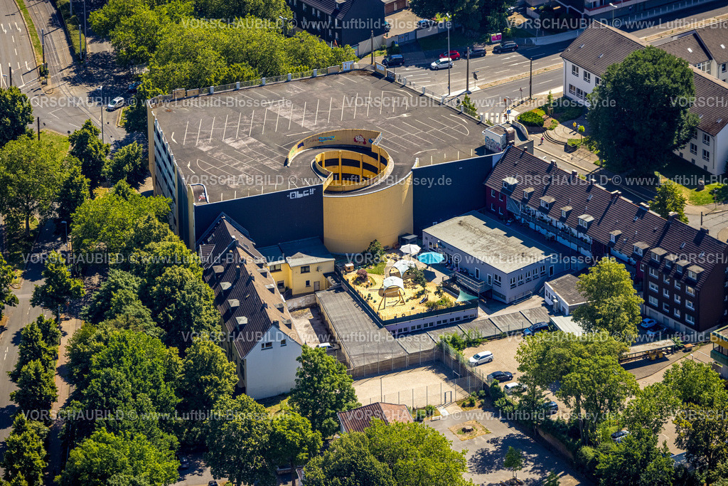 Essen230702762 | Luftbild, Parkhaus, Fröbel Kindergarten Marktstraße und Spielplatz, Borbeck-Mitte, Essen, Ruhrgebiet, Nordrhein-Westfalen, Deutschland